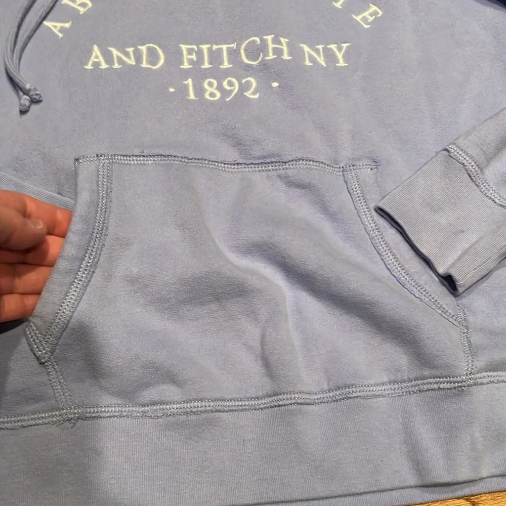 Abercrombie & Fitch Large periwinkle blue hoodie with kangaroo picket in front